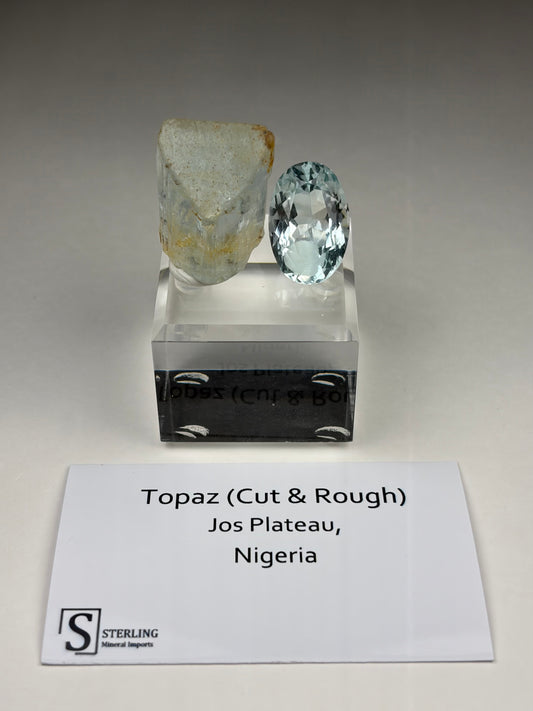 Topaz(Cut & Rough) on stand
