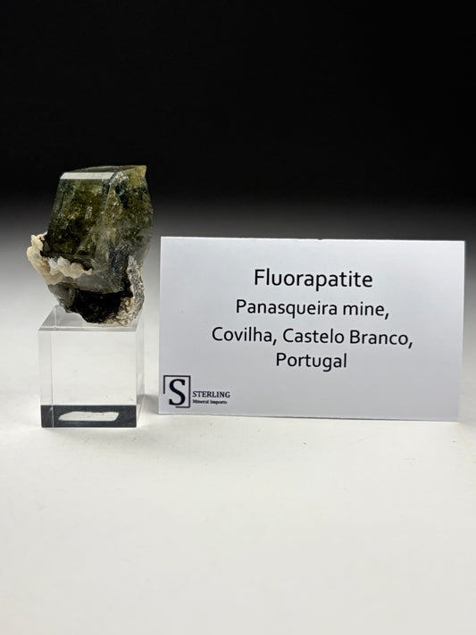 Fluorapatite