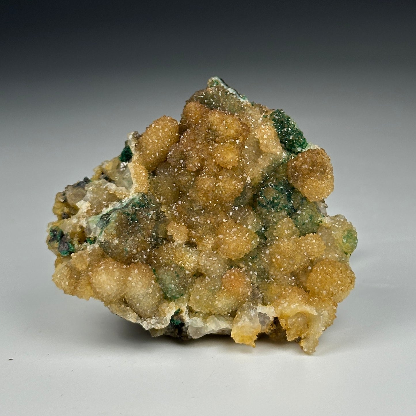 Malachite in Quartz