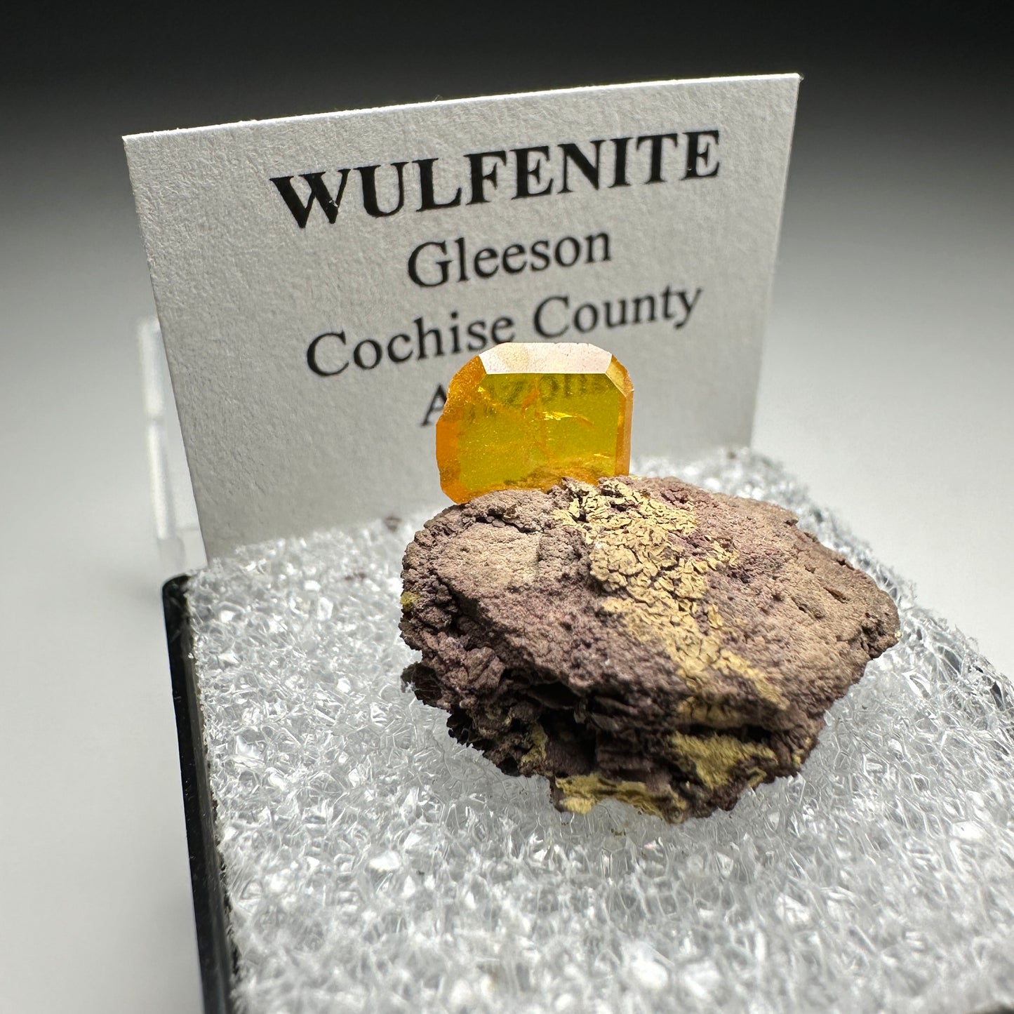 Wulfenite