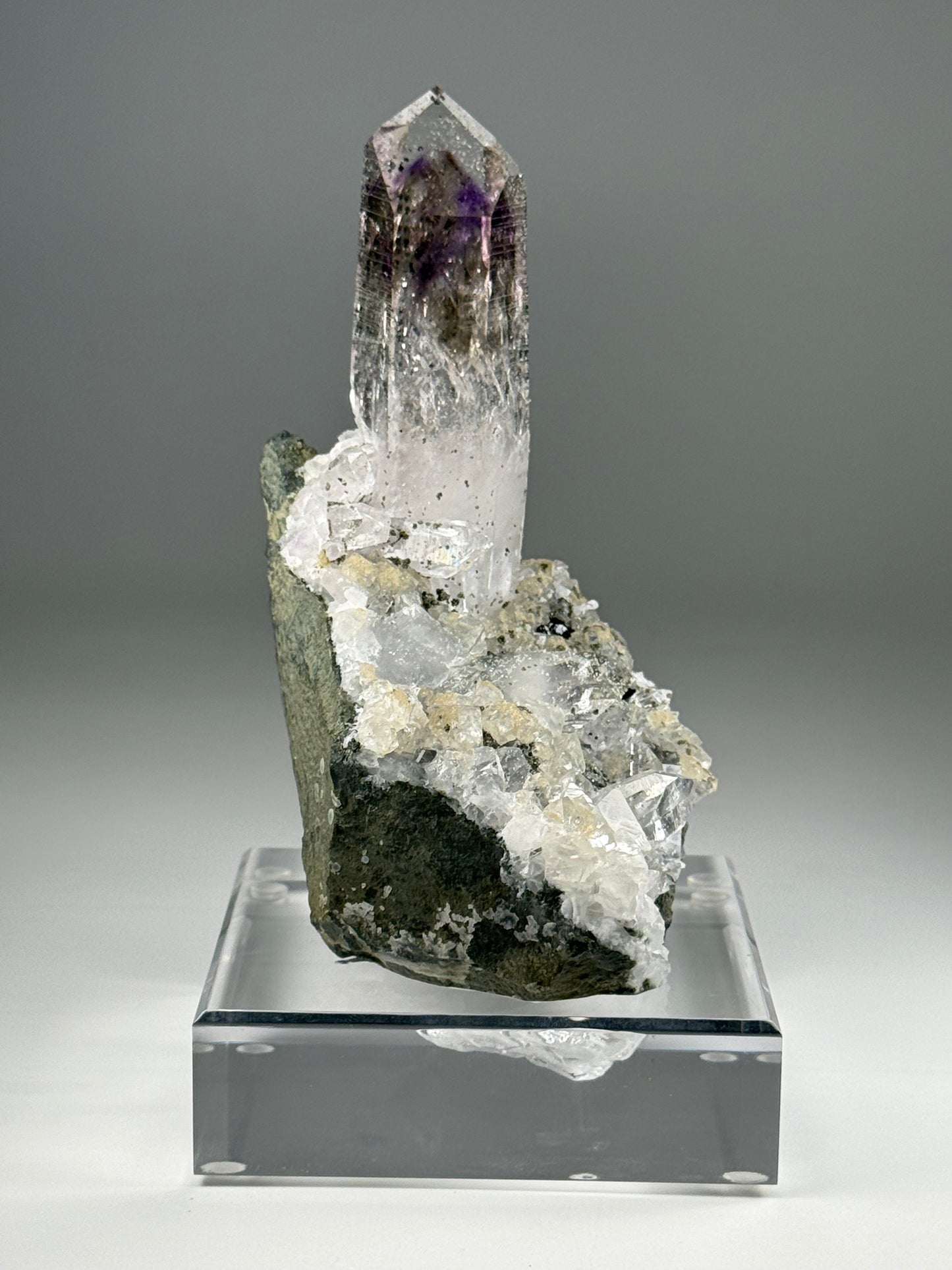 Amethyst W/Custom Stand