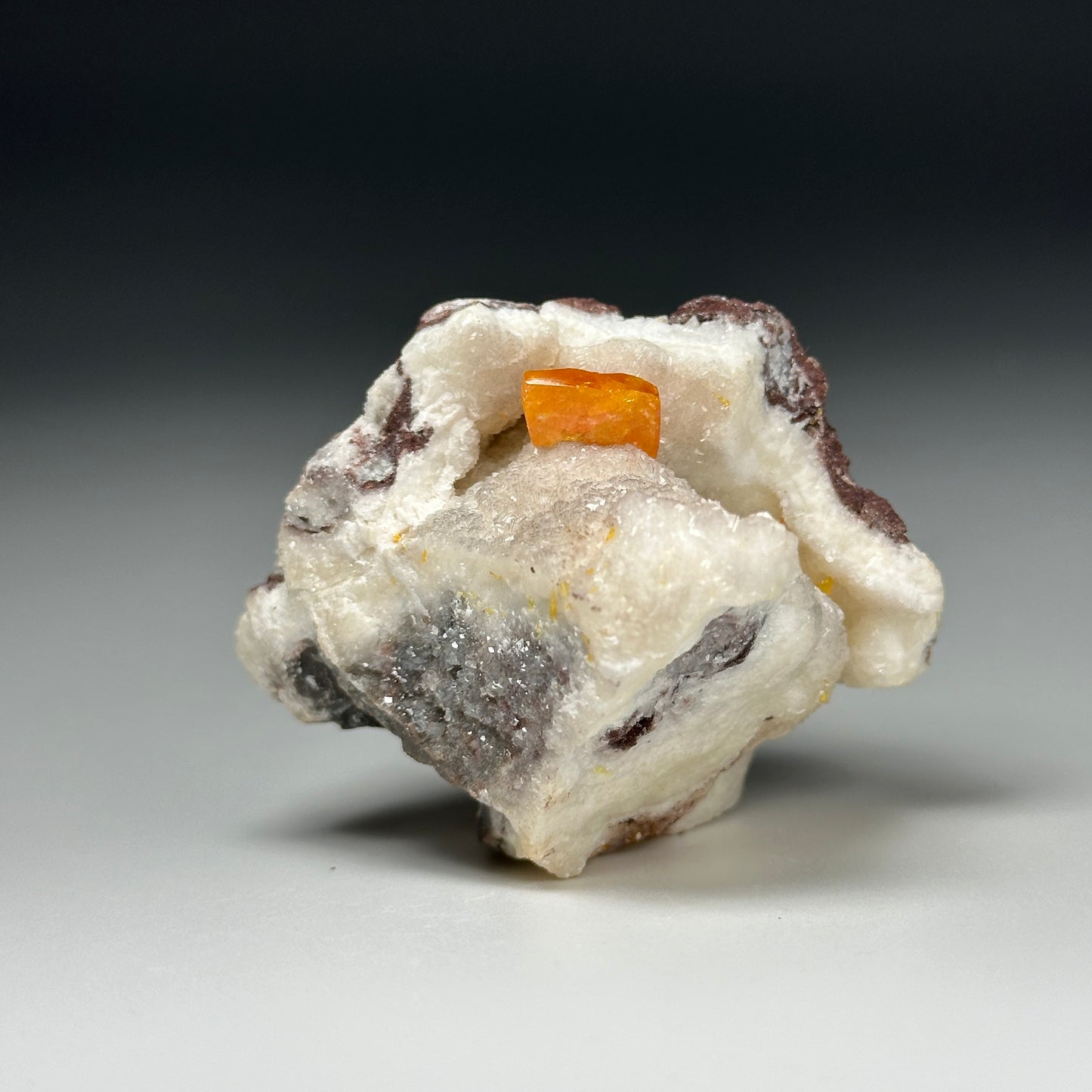 Wulfenite on calcite