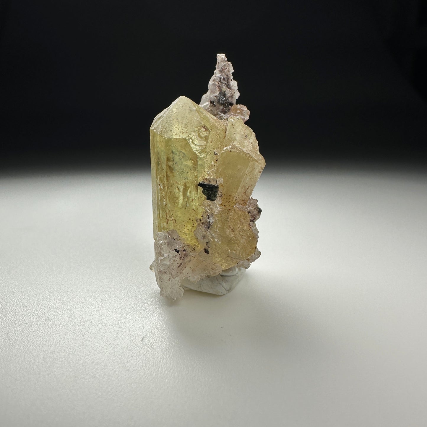 Fluorapatite