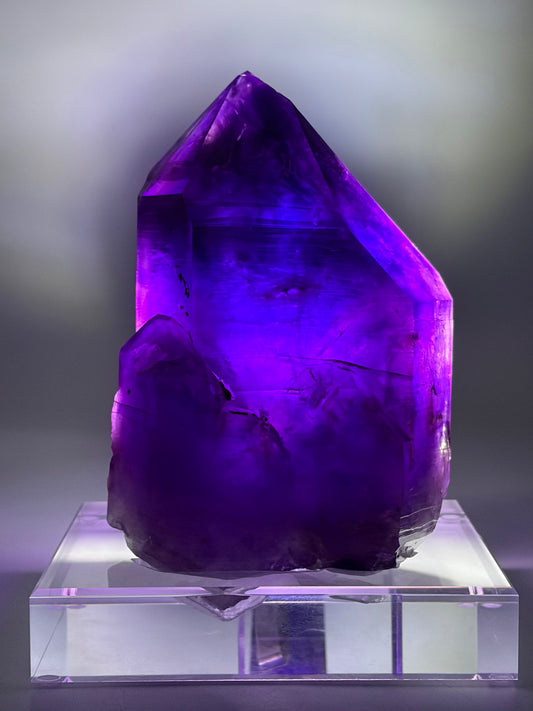Amethyst w/ Custom Stand