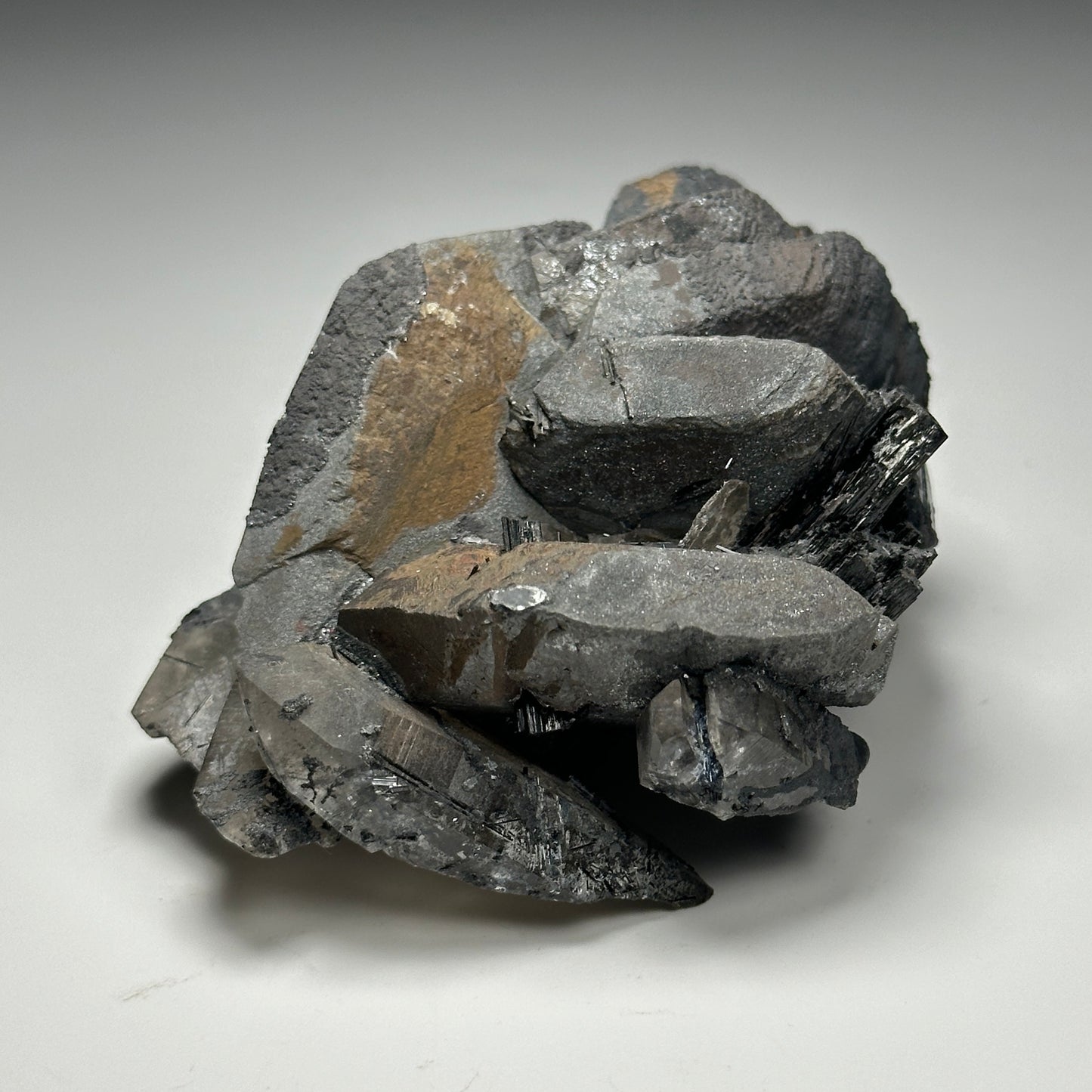 Siderite w Black Tourmaline