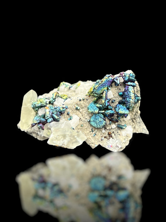 Chalcopyrite with Dolomites and Calcite