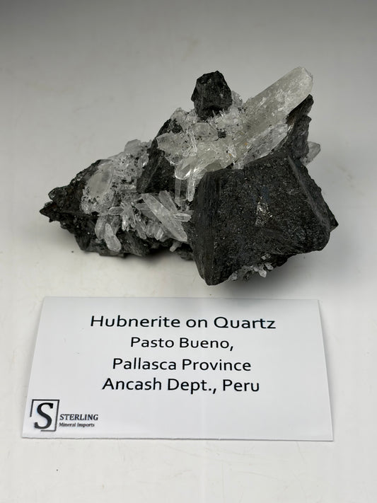 Hubnerite on Quartz