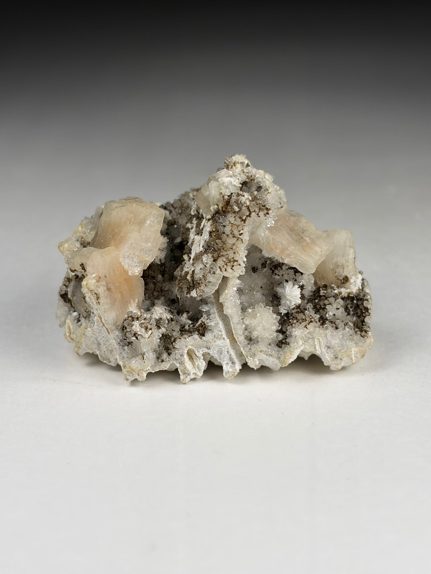 Heulandite on Quartz