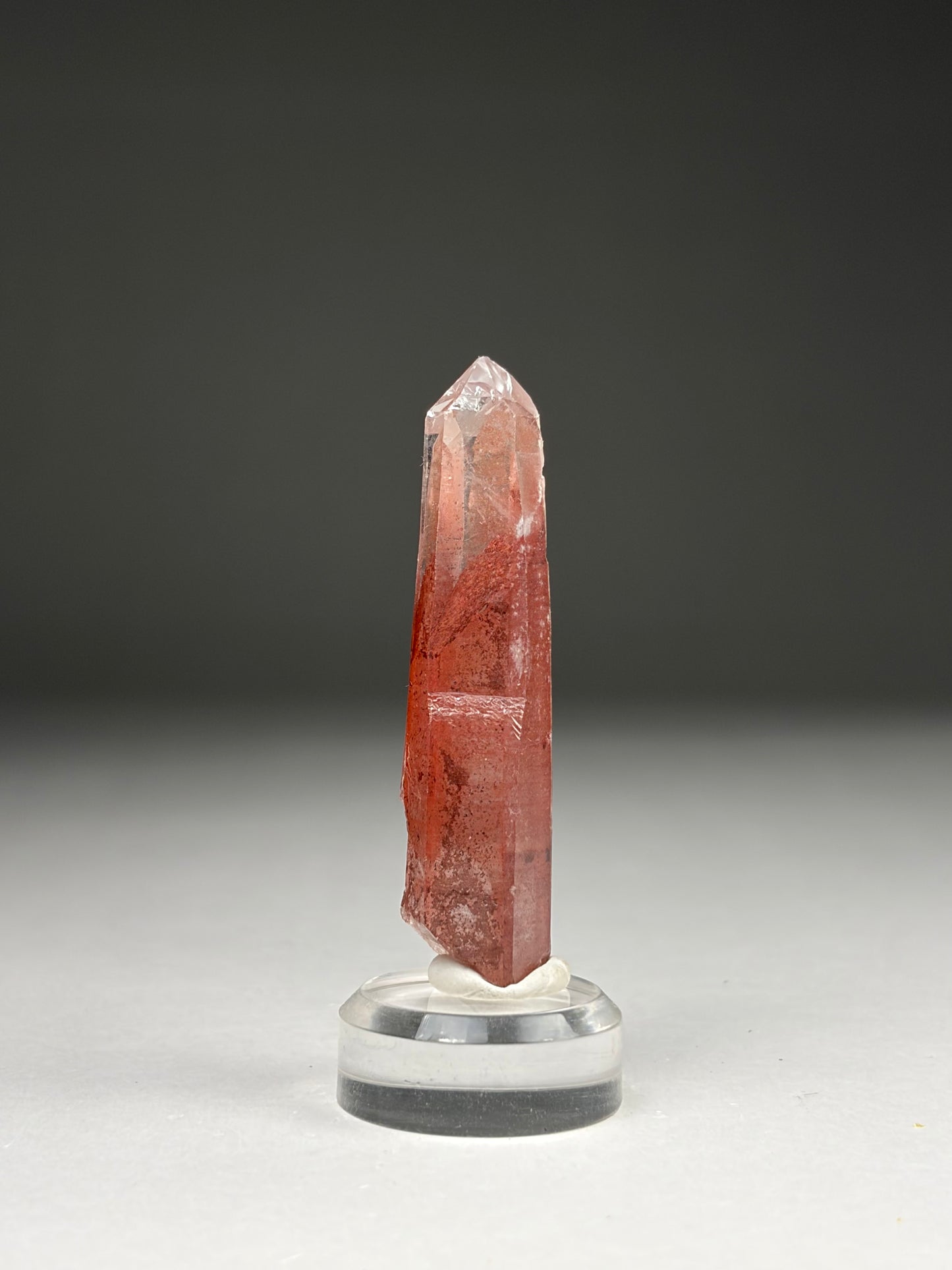 Phantom Quartz w/ stand