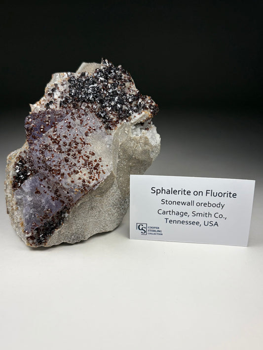 Sphalerite on Flourite