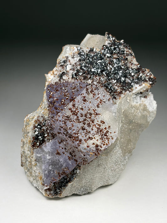 Sphalerite on Flourite