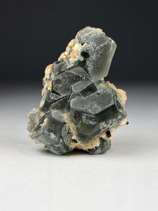 Fluorite on Muscovite