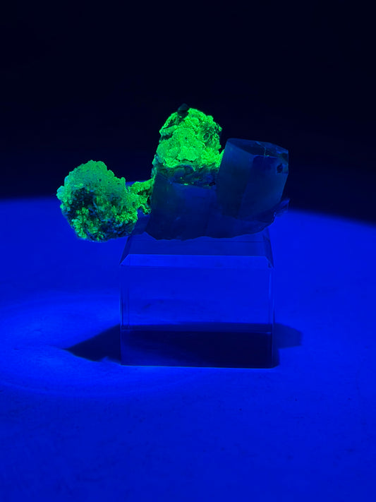 Aquamarine w/ Hyalite Opal