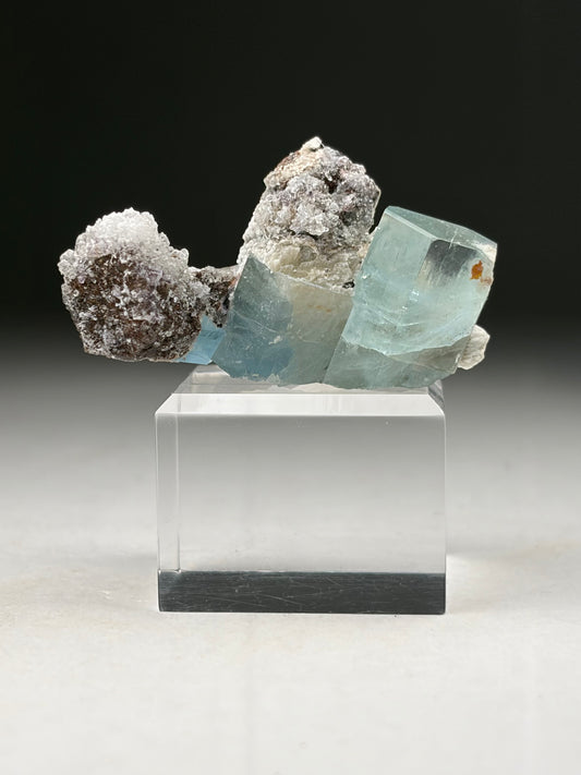 Aquamarine w/ Hyalite Opal