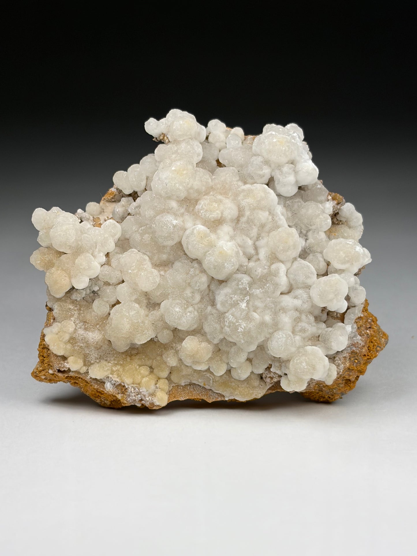 Calcite on Smithsonite