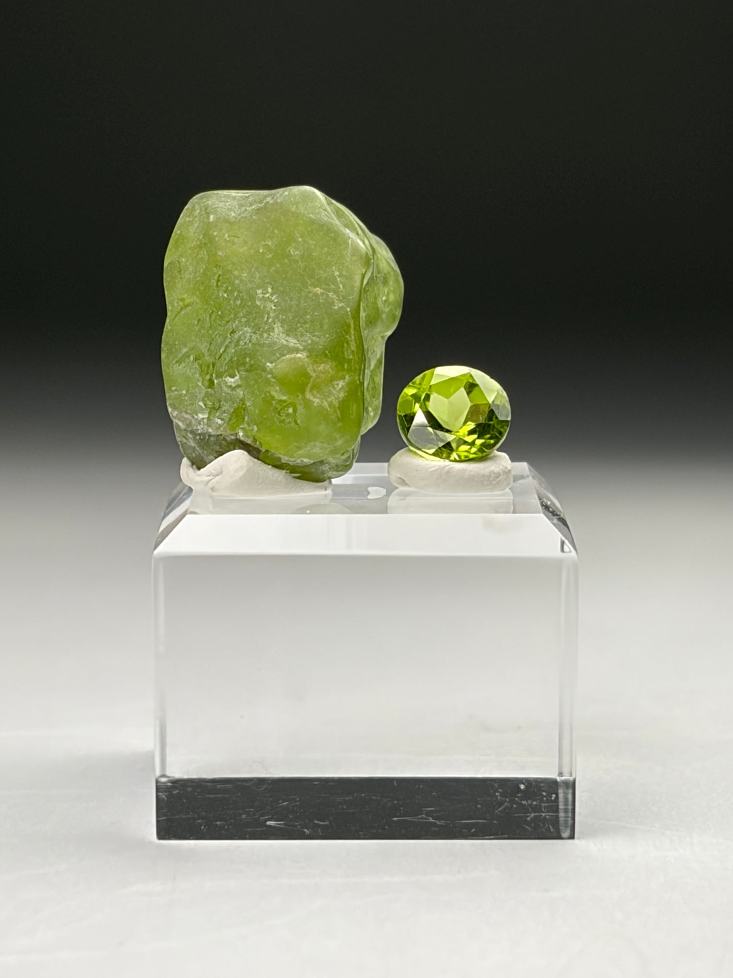 Peridot (Rough & Cut)