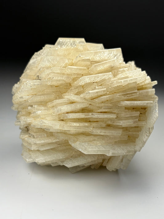 Albite on Cleavelandite