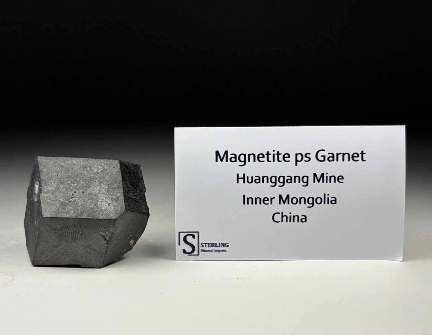 Magnetite ps Garnet