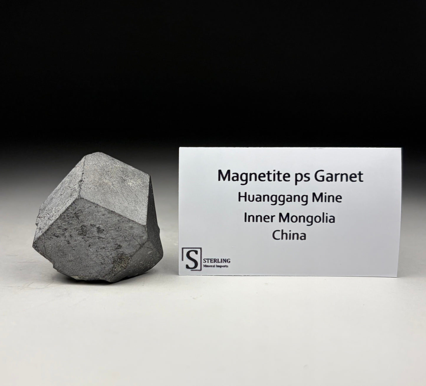 Magnetite ps Garnet