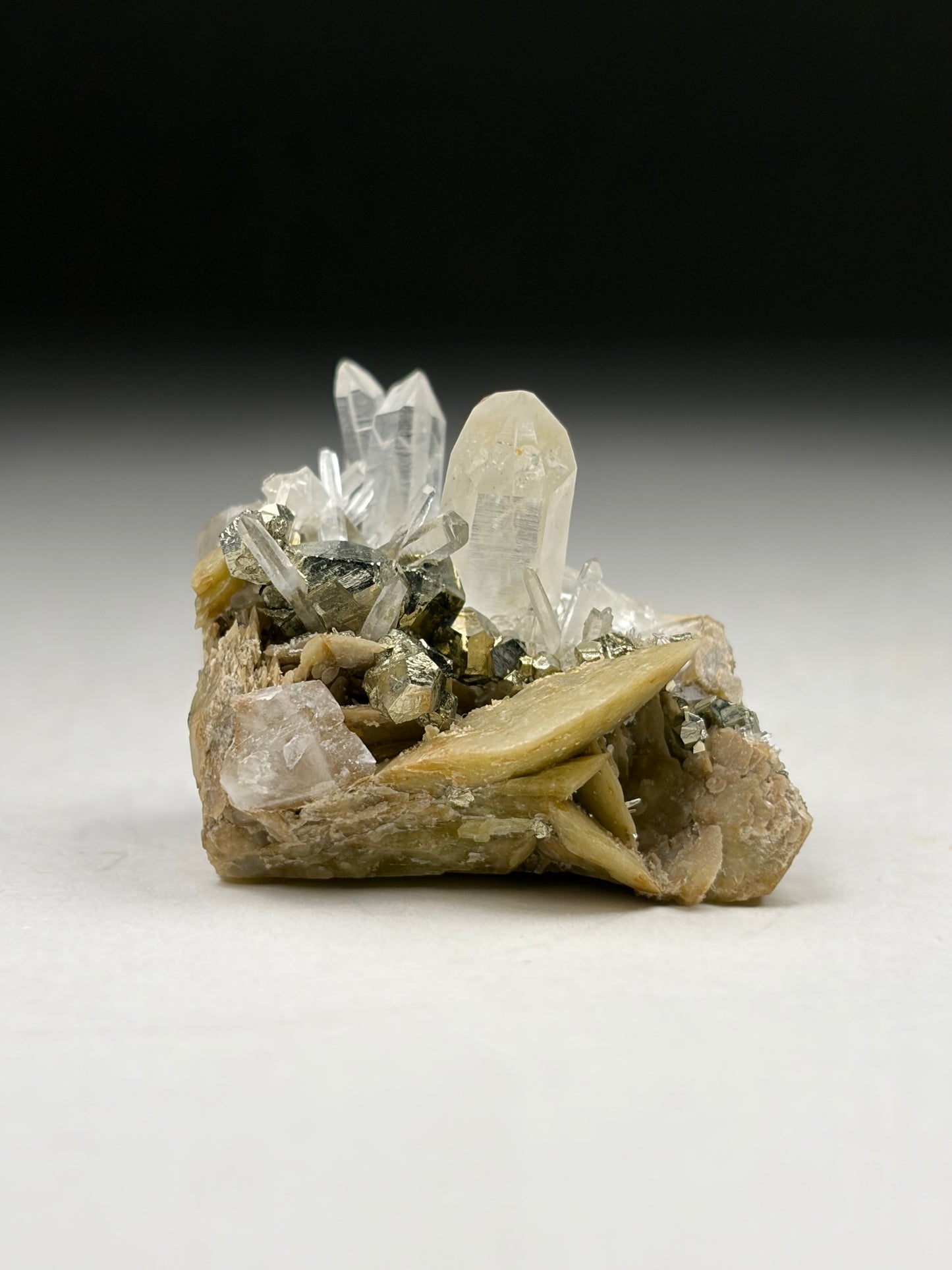 Siderite on Quartz w/ Pyrite