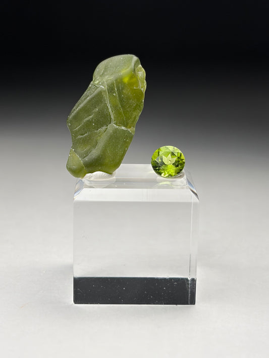 Peridot (Rough&Cut)