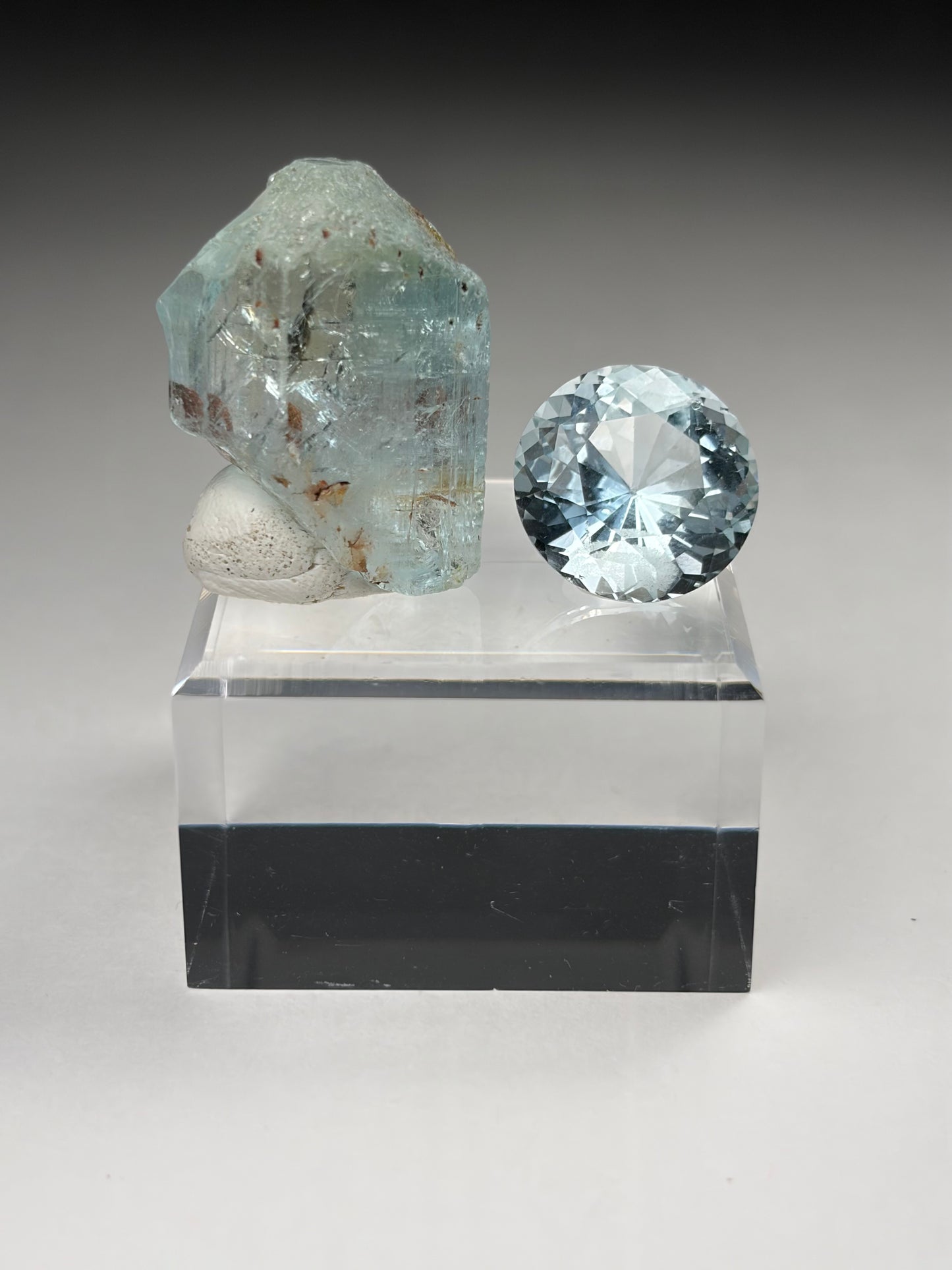 Topaz (Cut&Rough)