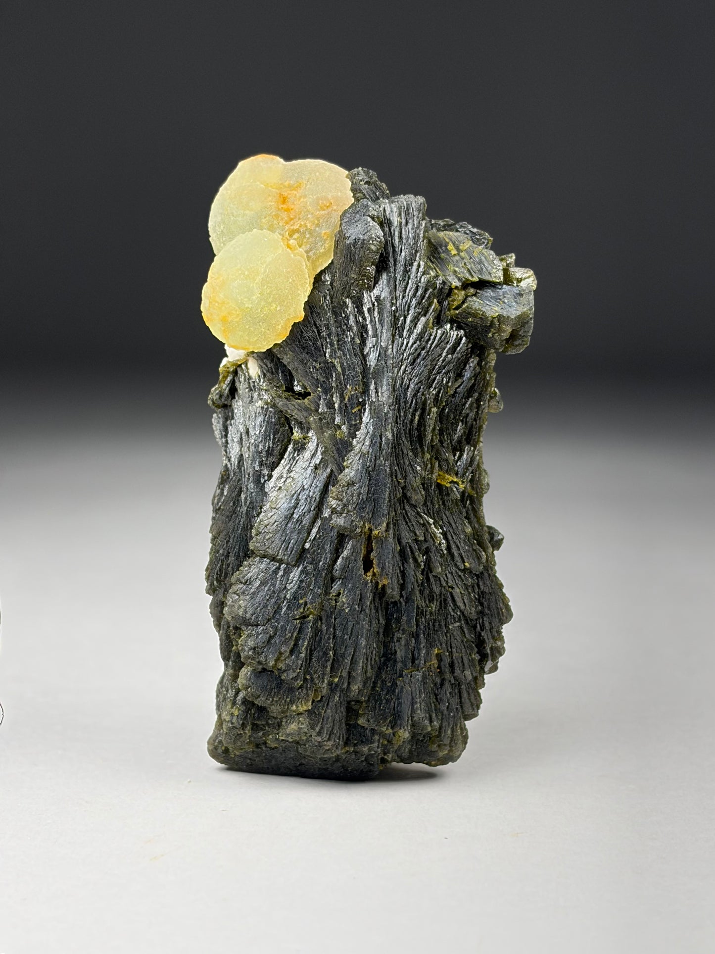 Prehnite on Epidote