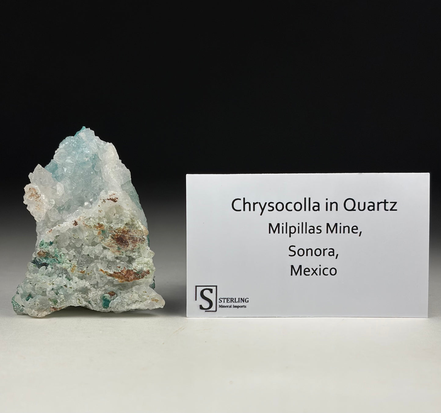 Chrysocolla in Quartz